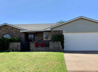 1621 SE Clover Ln, Lawton, OK 73501