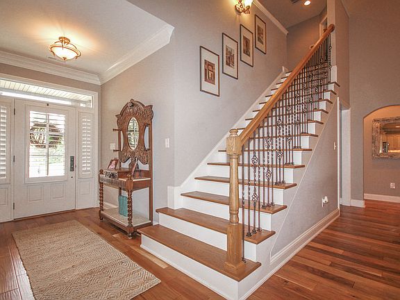 4th image of 2117 Leah Ln