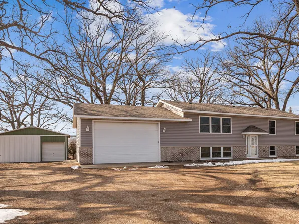 26000 Raven Rd, Belle Plaine, MN 56011