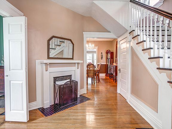 2nd image of 1903 Richmond Dr