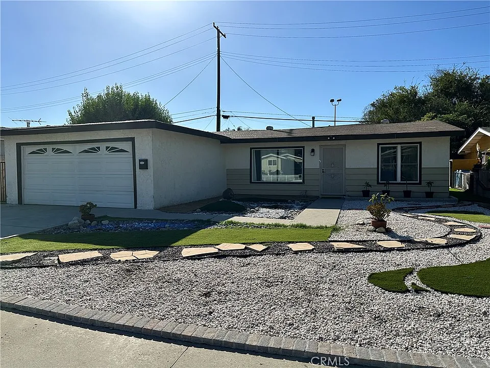 1413 Escalada Ave