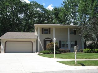 5111 Dalton Ct, Fort Wayne, IN 46815