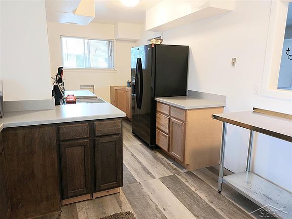 4th image of 3019 Witters St