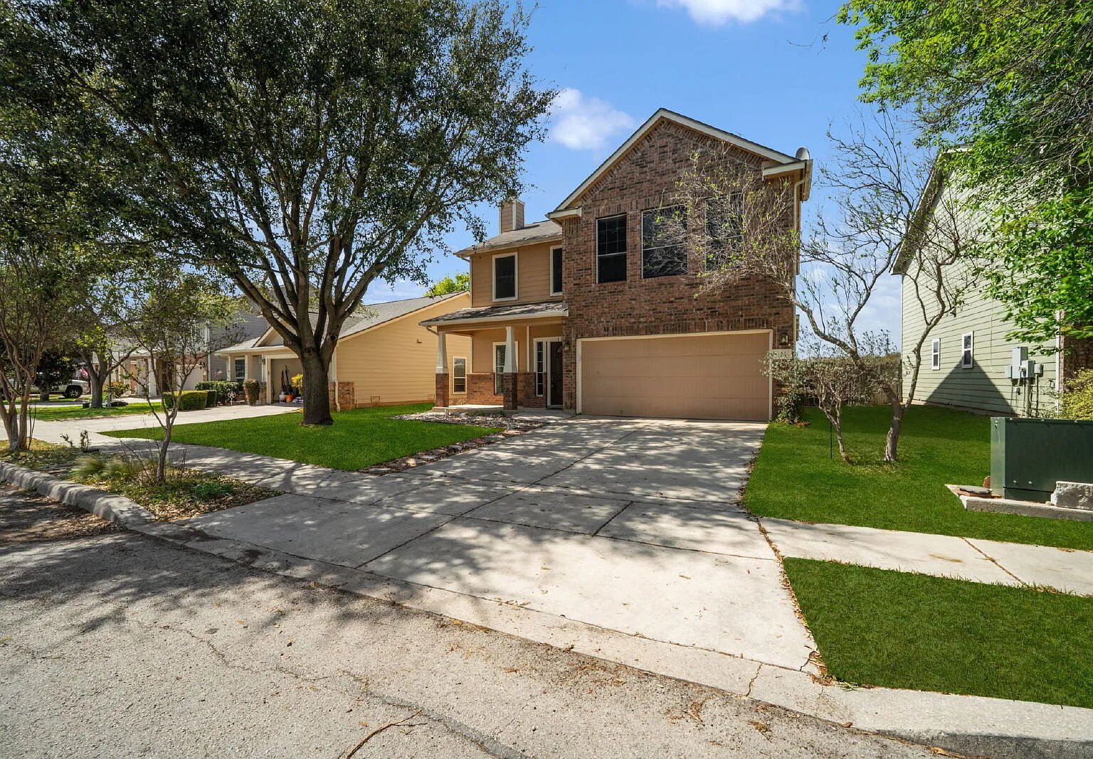 3 bed, 2.5 bath, 1883 sqft, $1,750 — Photo 3
