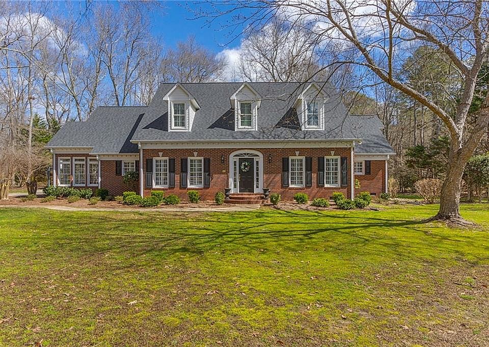 712 Brown Ave, Belton, SC 29627 Zillow