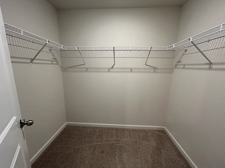 324 Vaccaro Dr — Photo 28