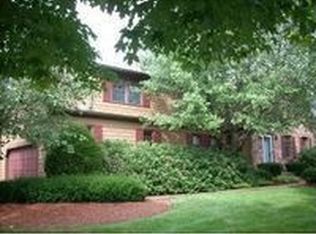 1 Dray Coach Ct, Merrimack, NH 03054