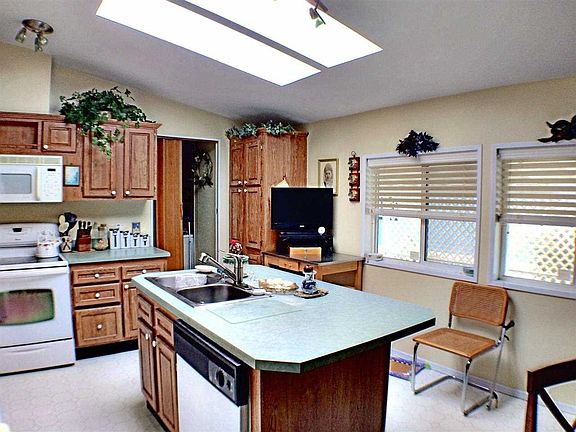 5th image of 1661-1661 Northcrest Dr Space 3