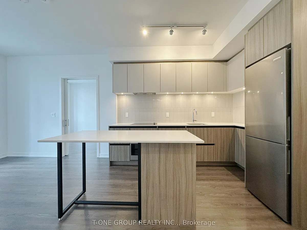 Building Photo - 7950 Bathurst St #602