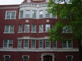 222 N Oak Park Ave APT 2R, Oak Park, IL 60302