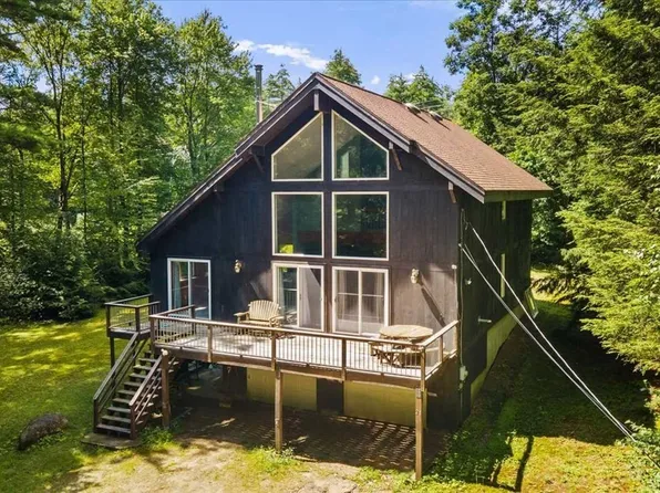 21 Stone Hill Rd, New Salem, MA 01355