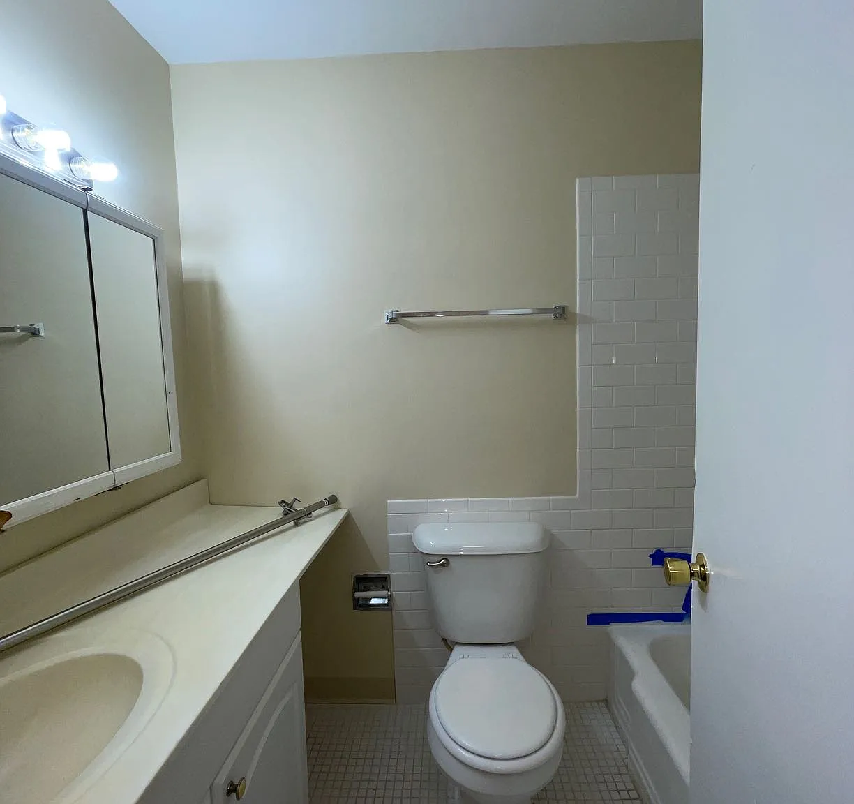1 bed, 750 sqft, $1,150 — Photo 3