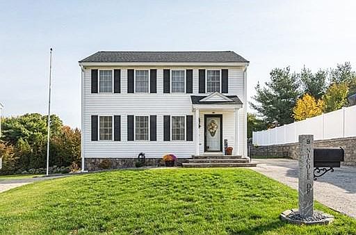 2nd image of 9 Nicole Dr