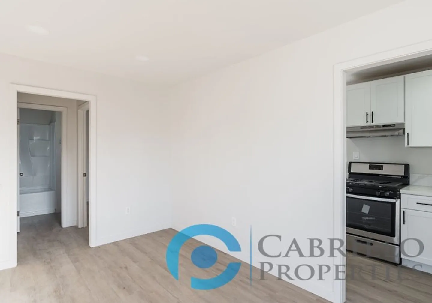 1 bed, 1.0 bath, 650 sqft, $2,000 — Photo 4