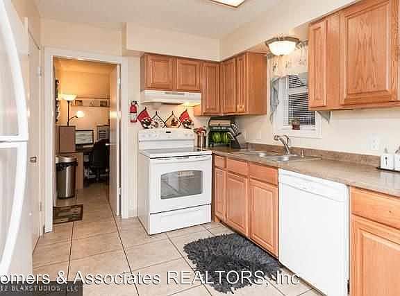 3rd image of 4079 Stillwater Ct
