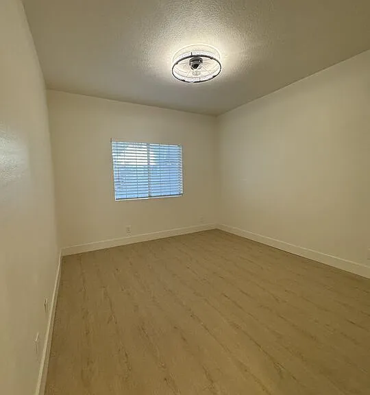 5620 Yolanda Ave #111 — Photo 20