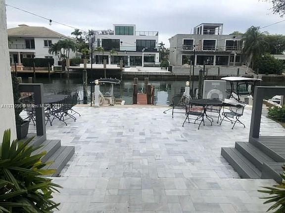3rd image of 1524 SE 12th St APT 1