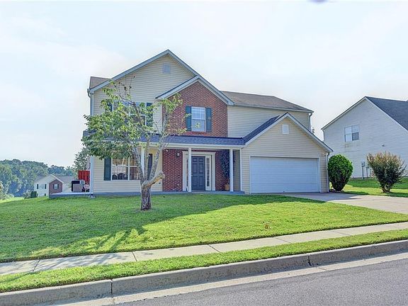 3rd image of 561 Sydney Walk Ln