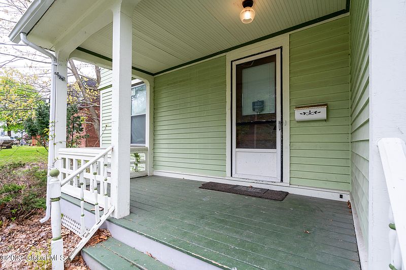 4th image of 232 Spring Avenue