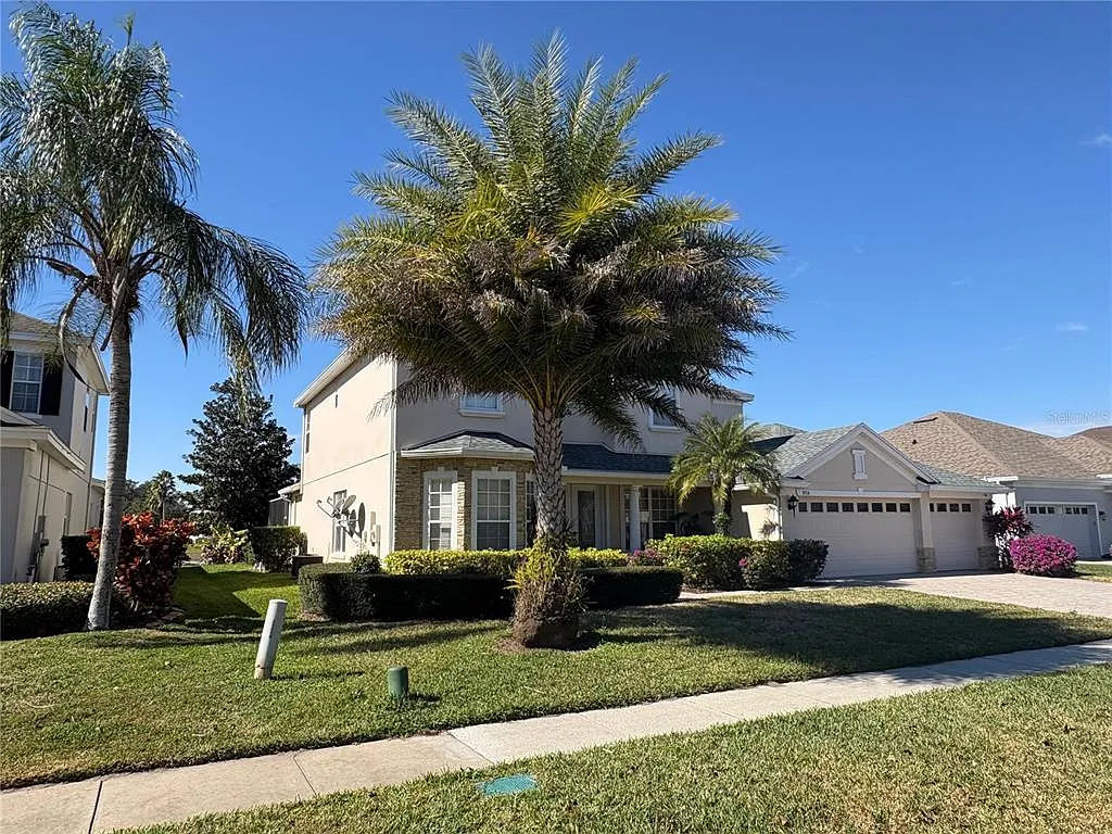 5 bed, 5.0 bath, 3650 sqft, $5,200 — Photo 4