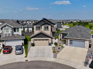 17072 45th St NW, Edmonton, AB T5Y 3B1