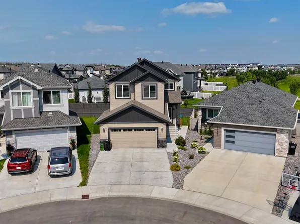 17072 45th St NW, Edmonton, AB T5Y 3B1