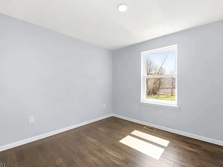420 S 10th St #1 — Photo 6
