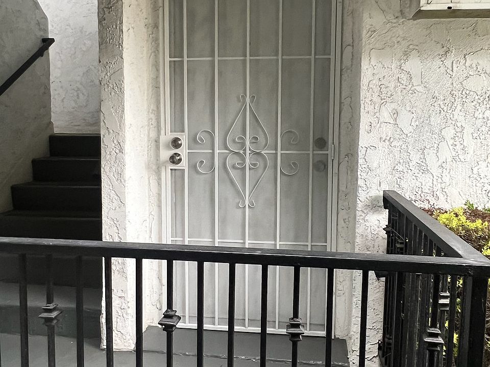 Apartment B Downstairs Unit Entrance