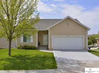 15515 Armstrong St, Omaha, NE 68116