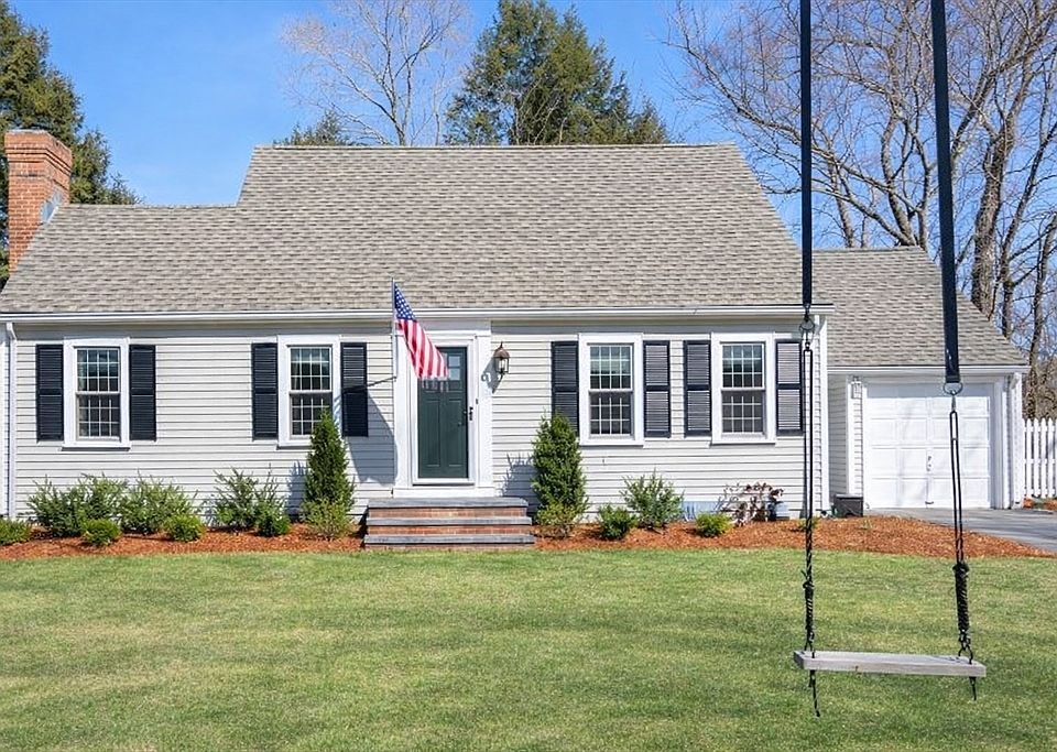 1st image of 6 Boulder Brook Rd