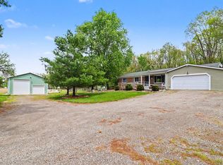 6350 Byron Rd, Howell, MI 48855