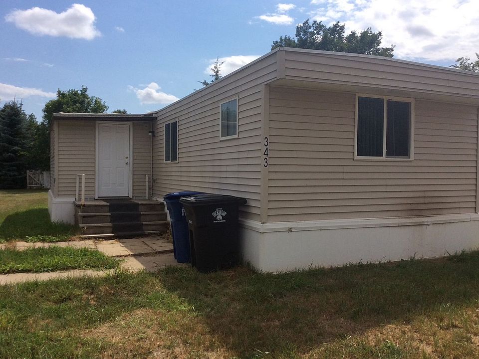 Carroll's Court Apartment Rentals - Dickinson, ND | Zillow