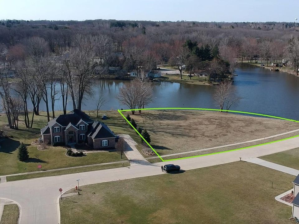 1st image of 1701 E West Lake Dr
