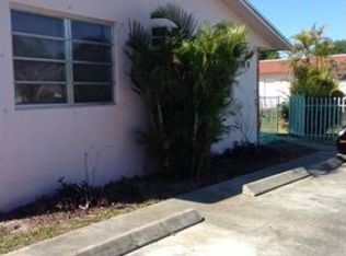 5618 SW 26th St, West Park, FL 33023