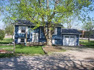 213 S West St, Gifford, IL 61847