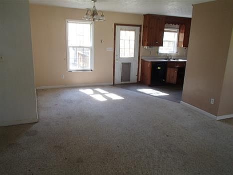 2nd image of 4444 Bettys Ln