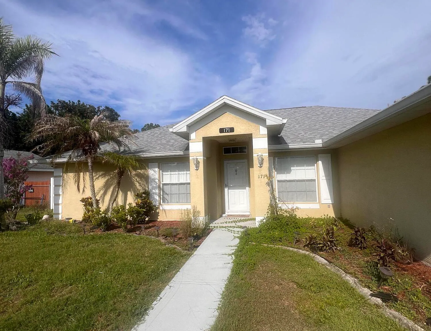 1 bed, 1.0 bath, 100 sqft, $1,000 — Photo 2