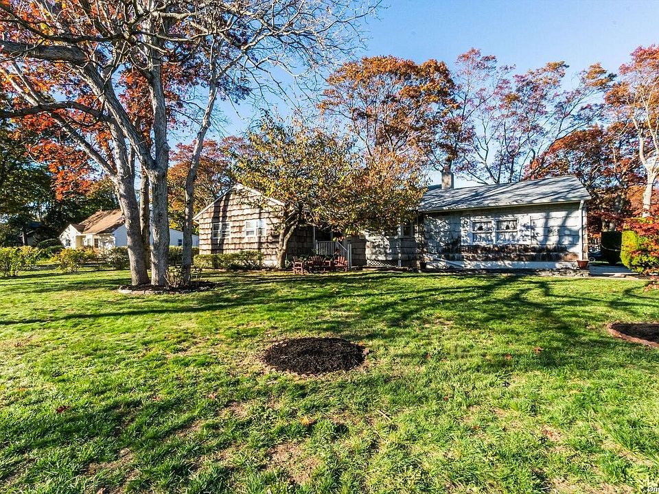 1355 Church St, Bohemia, NY 11716 MLS 3442420 Zillow