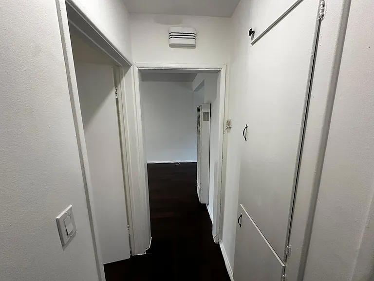 1177 N Hoover St #3/4 — Photo 20