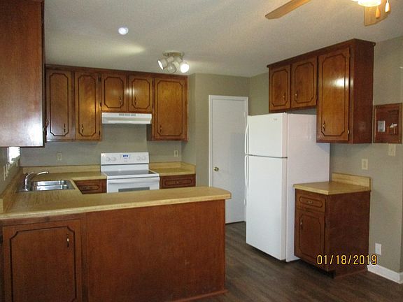 5th image of 301 Hillman Dr