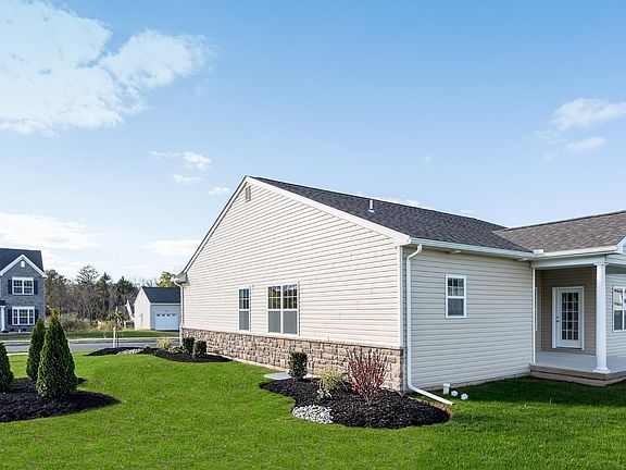 SH-28 Pinehurst Exterior