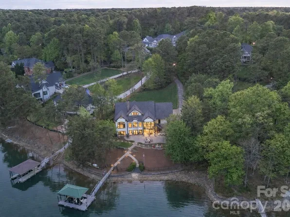 9116 Thackery Ln, Sherrills Ford, NC 28673