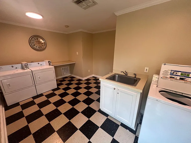 213 Bendel Rd #111 — Photo 22