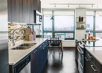 1st image of 113 W Hubbard St #316