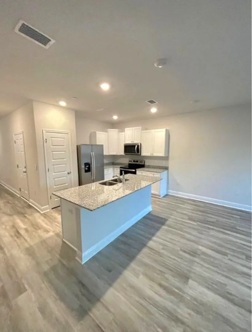 Must see newer Townhome! — Photo 4