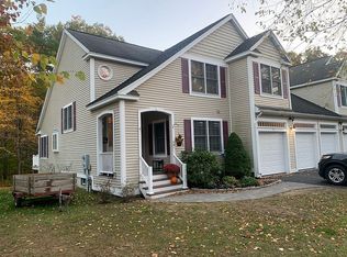 19 Cortland Ave, Stratham, NH 03885