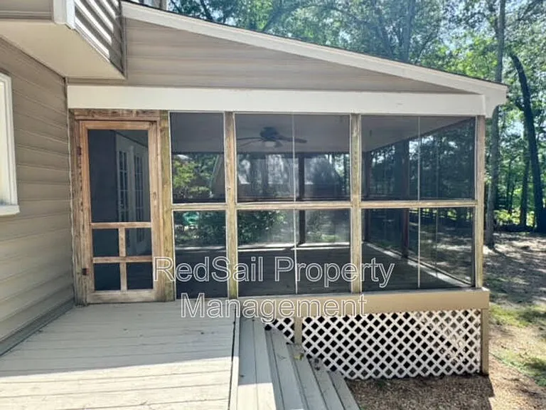 114 Barclay Cres — Photo 21