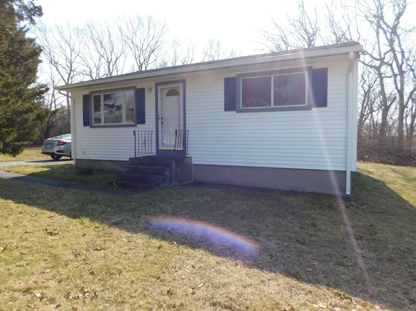 94 Breezy Knoll Drive, Groton, CT 06355