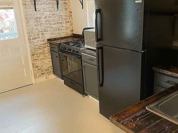 3rd image of 507 Green St #2
