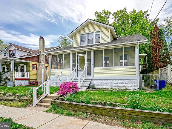 3rd image of 39 Watkins Ave